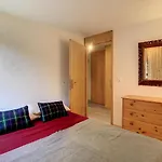 Seracs 28 Apartment
